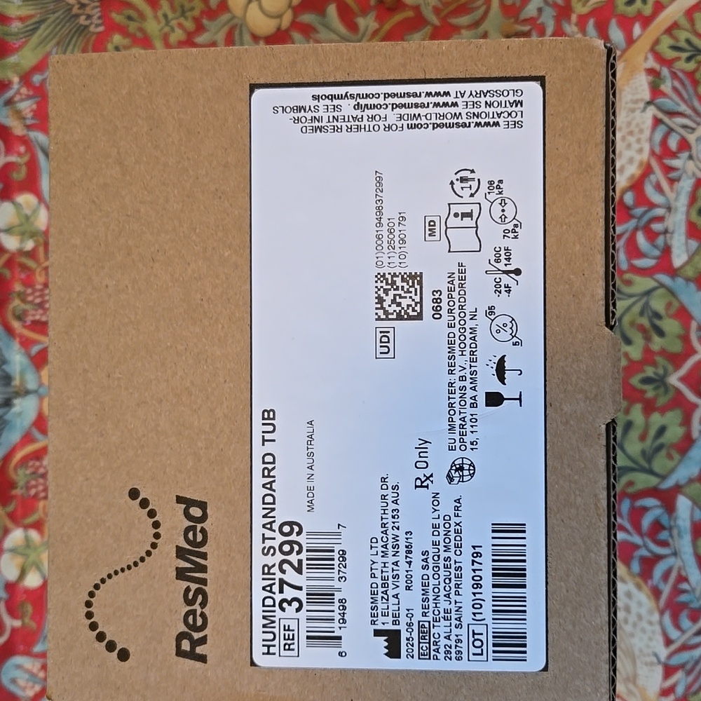 NWT,  BRAND NEW RESMED HUMIDAIR STANDARD WATER TUB  PART# 37299